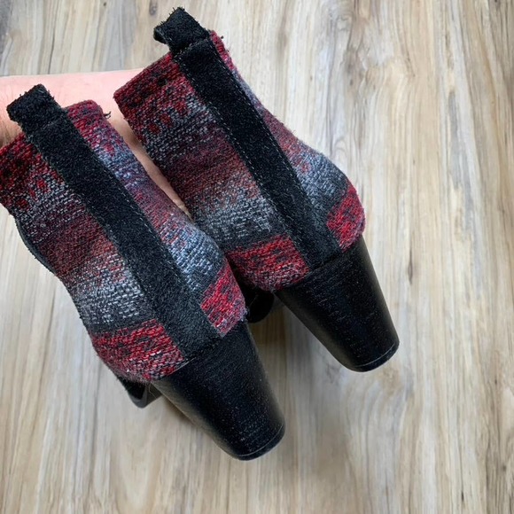 MINNETONKA Women's Mari Black Suede Booties - Round Toe - Aztec Weave Boho - Picture 5 of 10